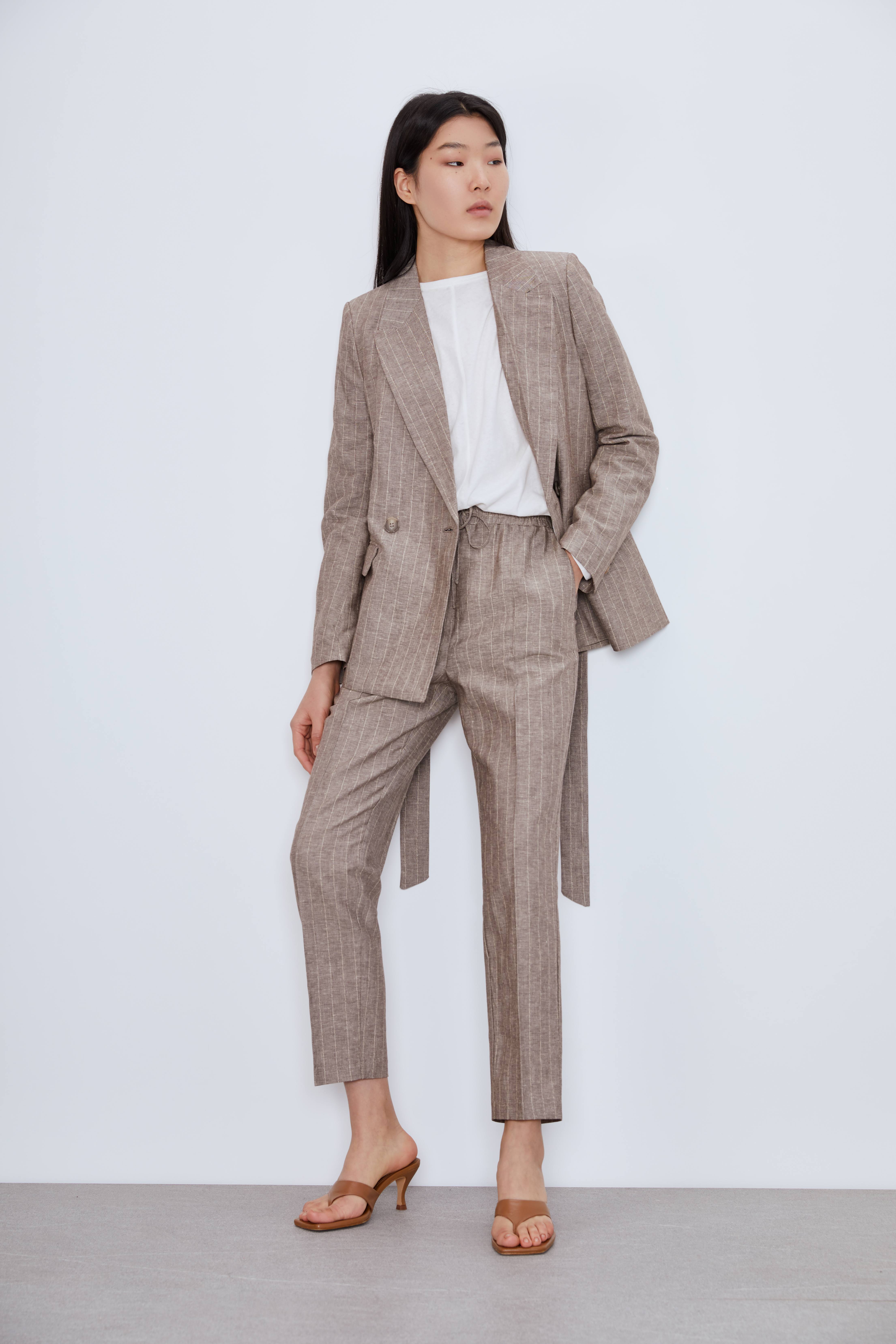 Льняной блейзер с поясом