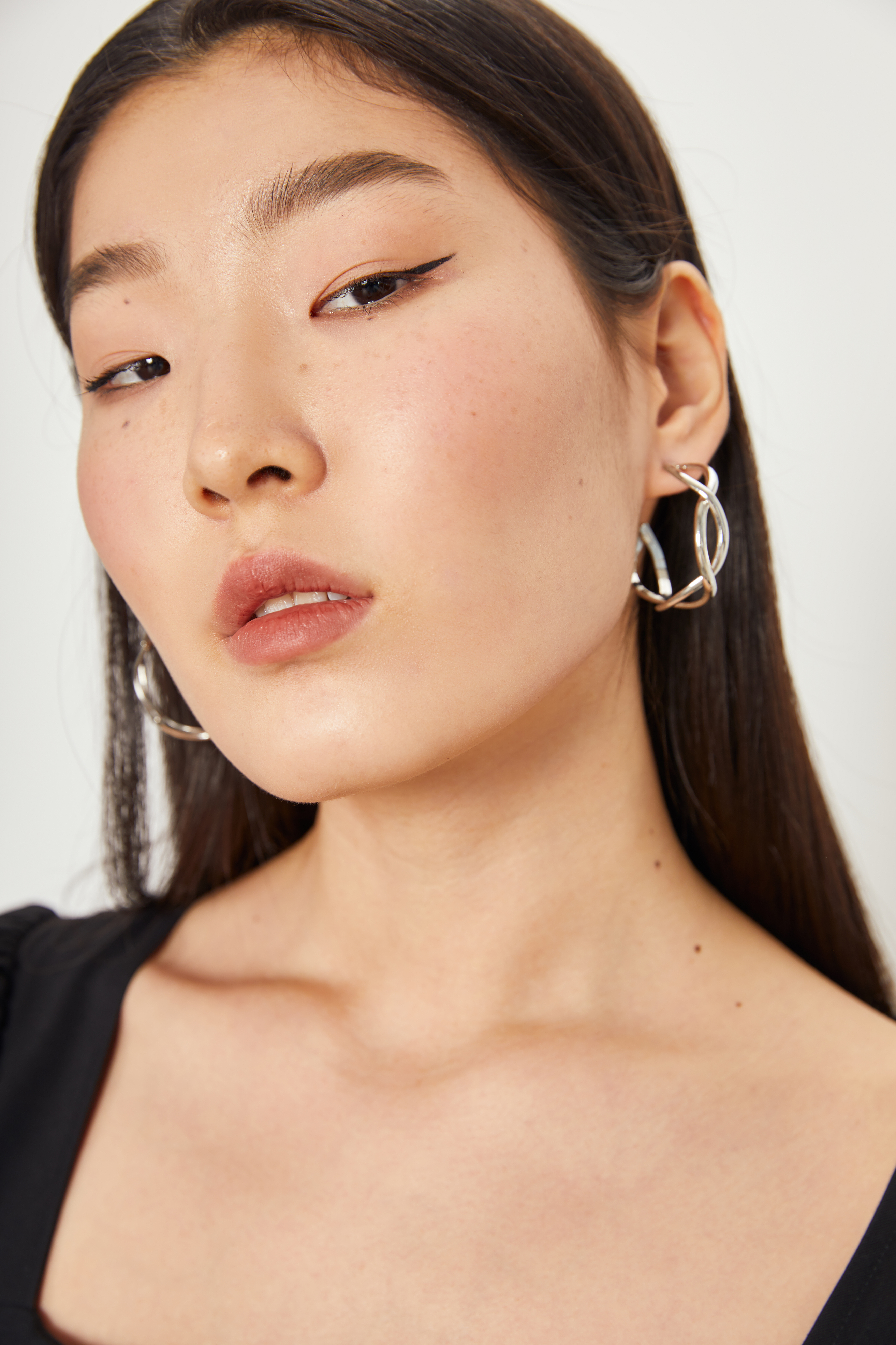 Серьги-кольца с переплетением