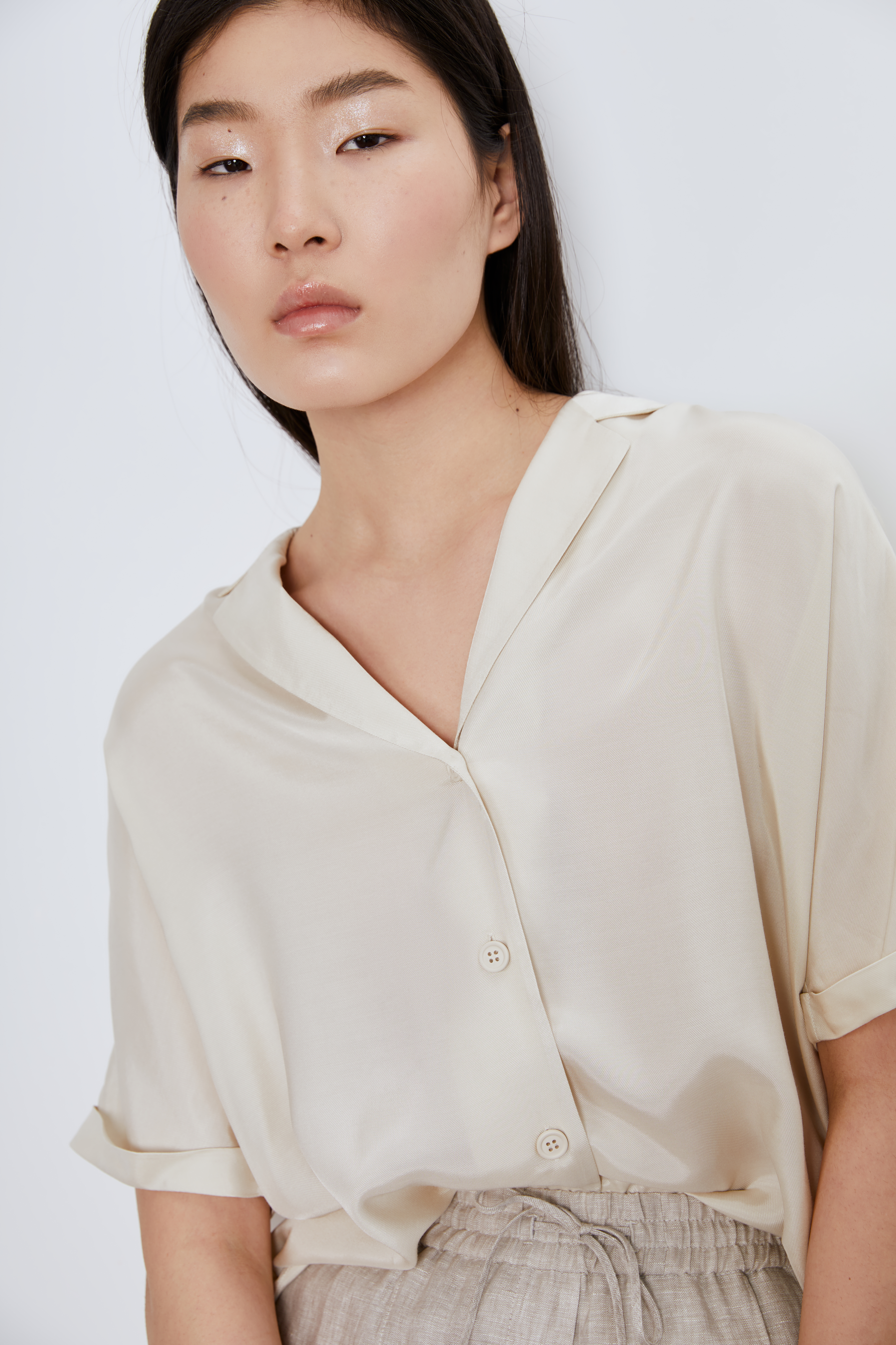 Рубашка силуэта оверсайз