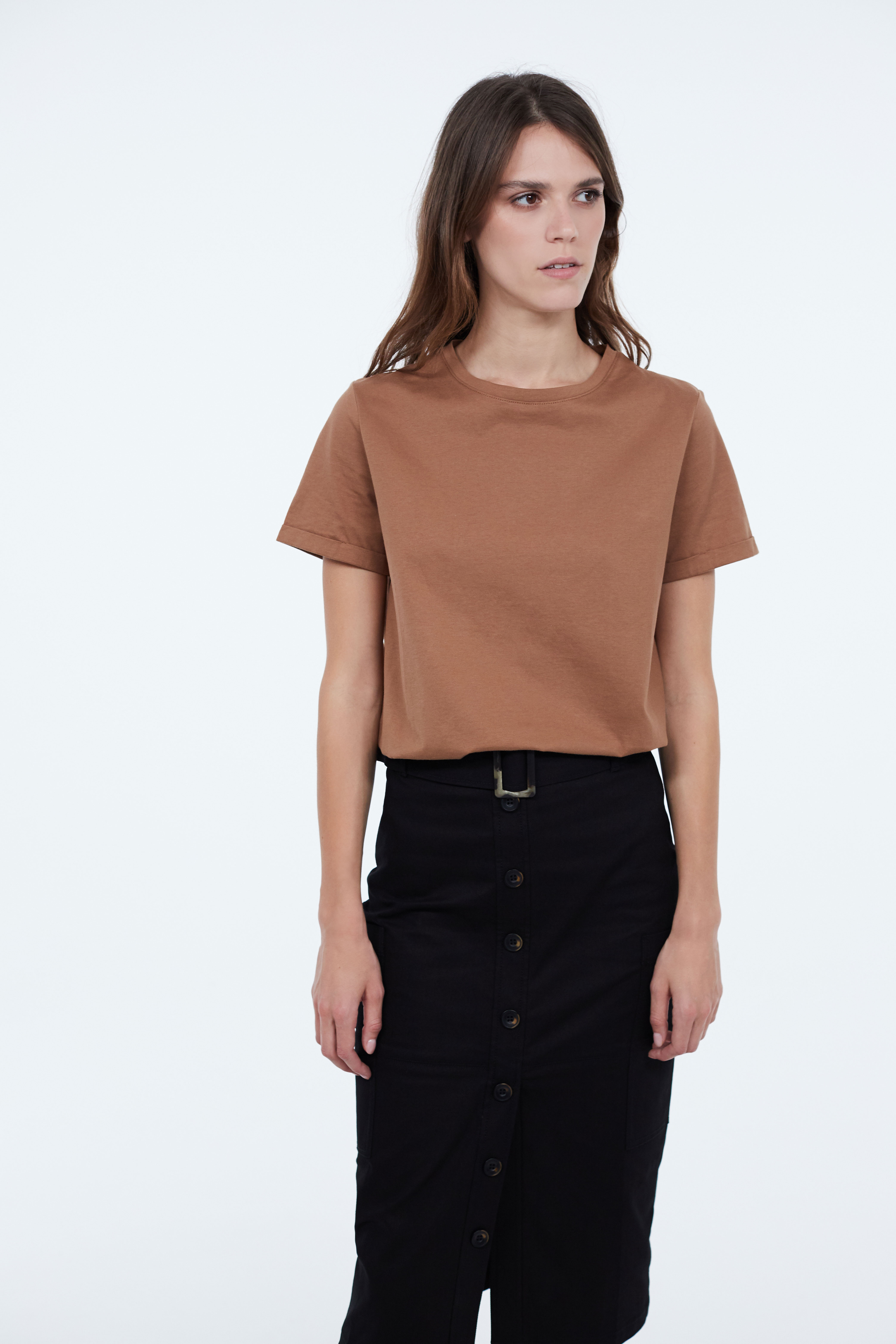 Футболка с круглым вырезом