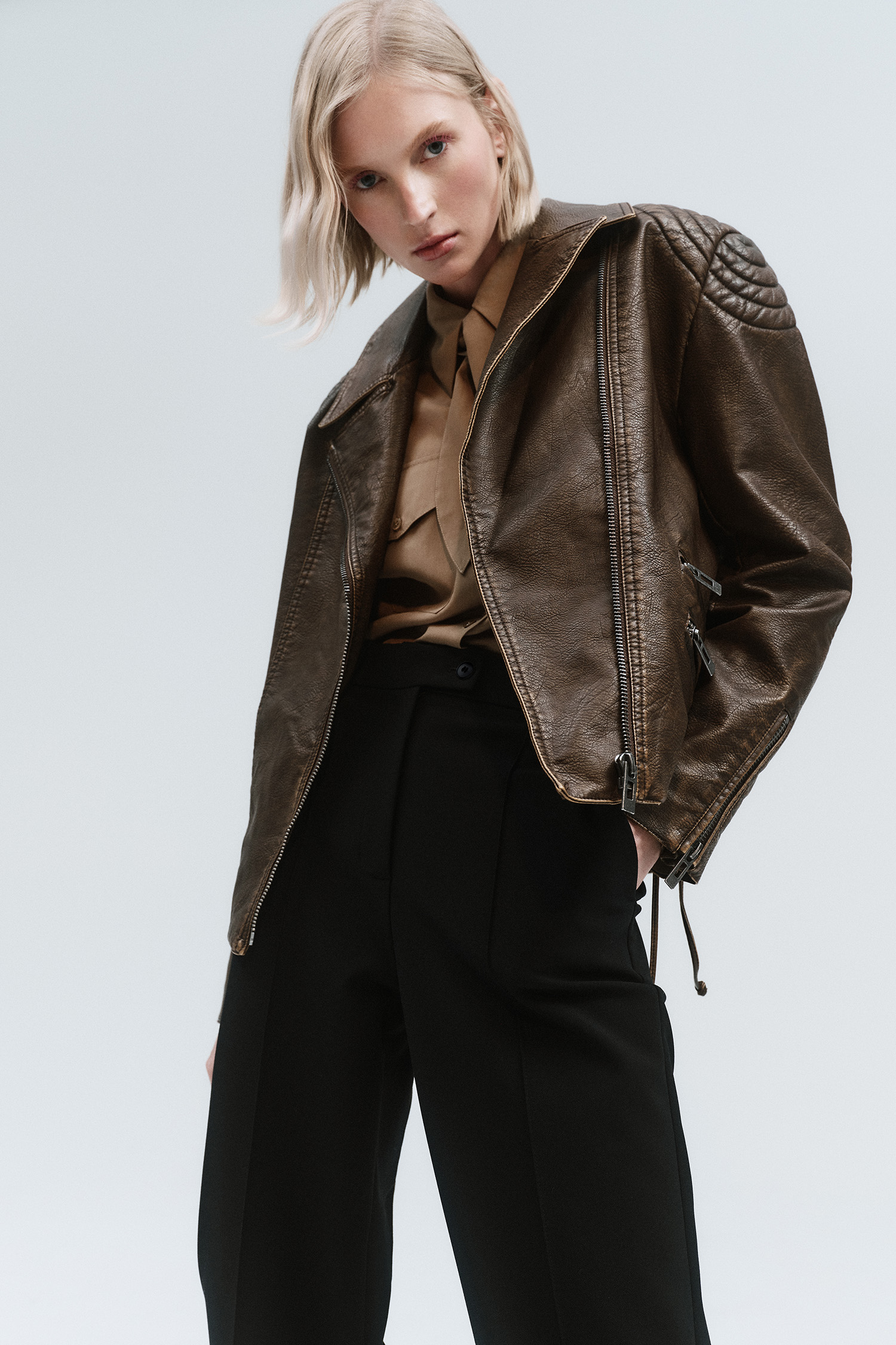 極上　美品　anatomica SWISS BIKER COAT OLIVE ANATOMICA🇯🇵KOBE's Instagram profile post: “. . 【商品情報