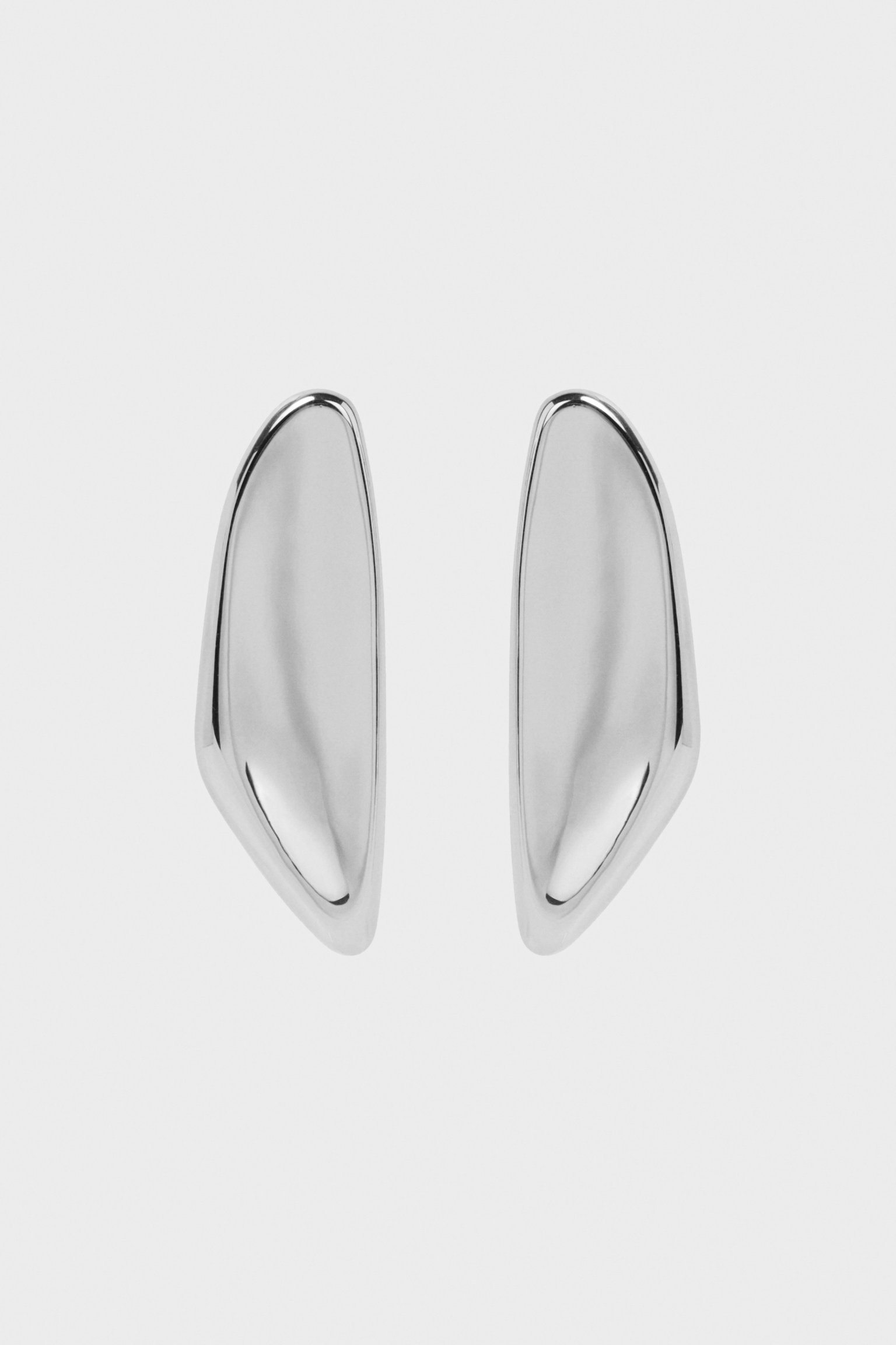 Фигурные серьги из металла