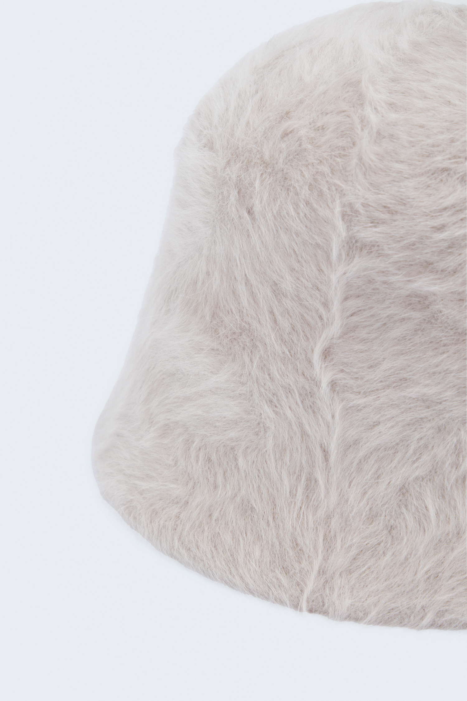 ハット [ETERNALYOU] Angora Fur Bucket Hat (Nube) ETERNALYOU] Angora Fur Bucket Hat (Nube) (ハット) 100722239