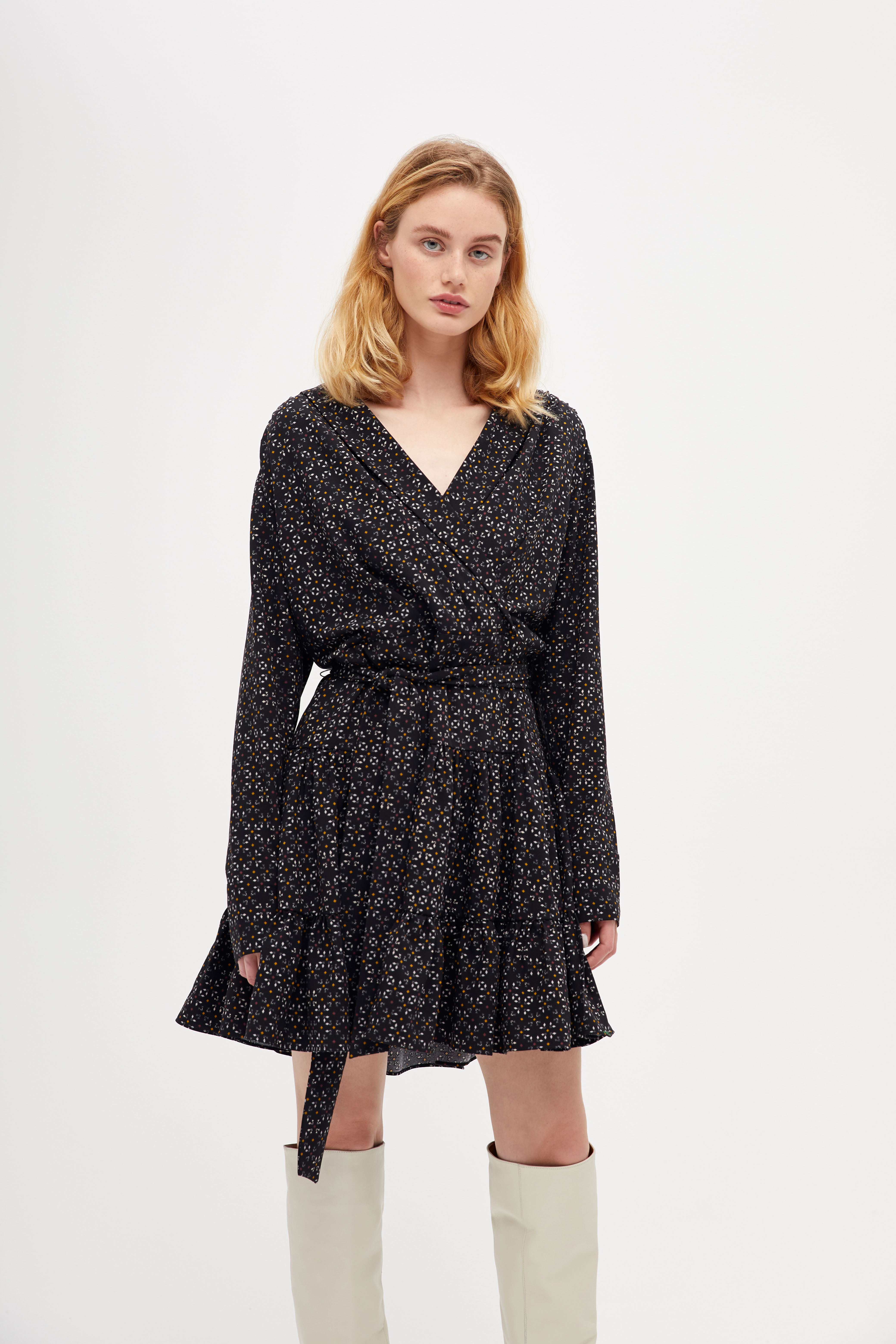 Платье с оборками