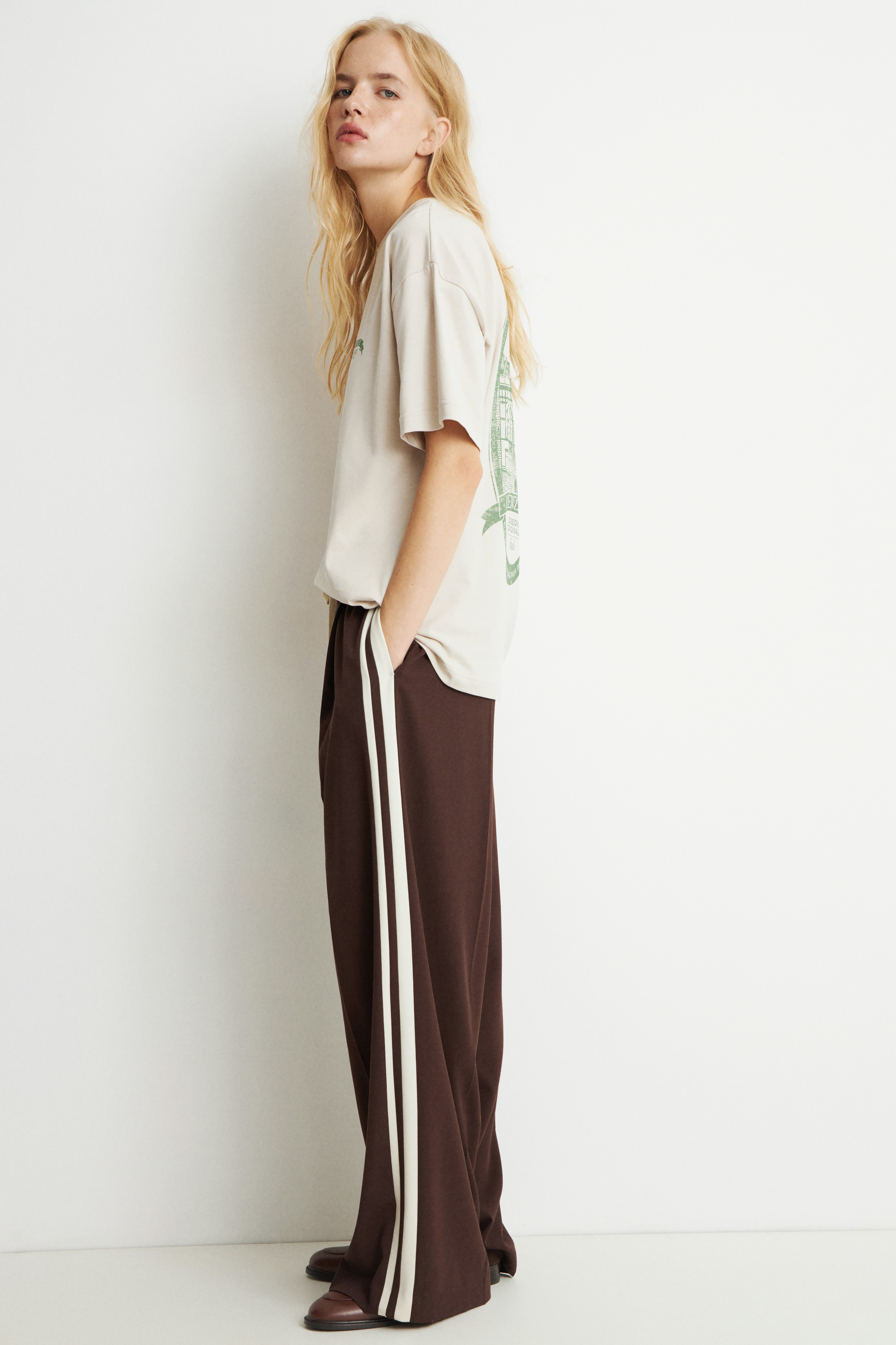 Футболкаизхлопкаспринтомипотертостью