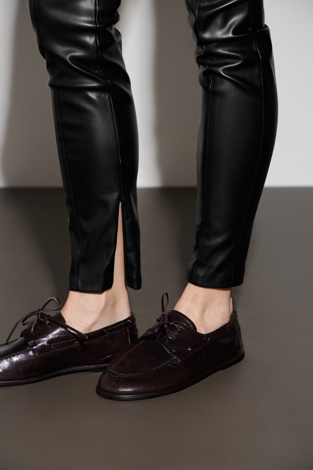Легинсы из ткани под кожу