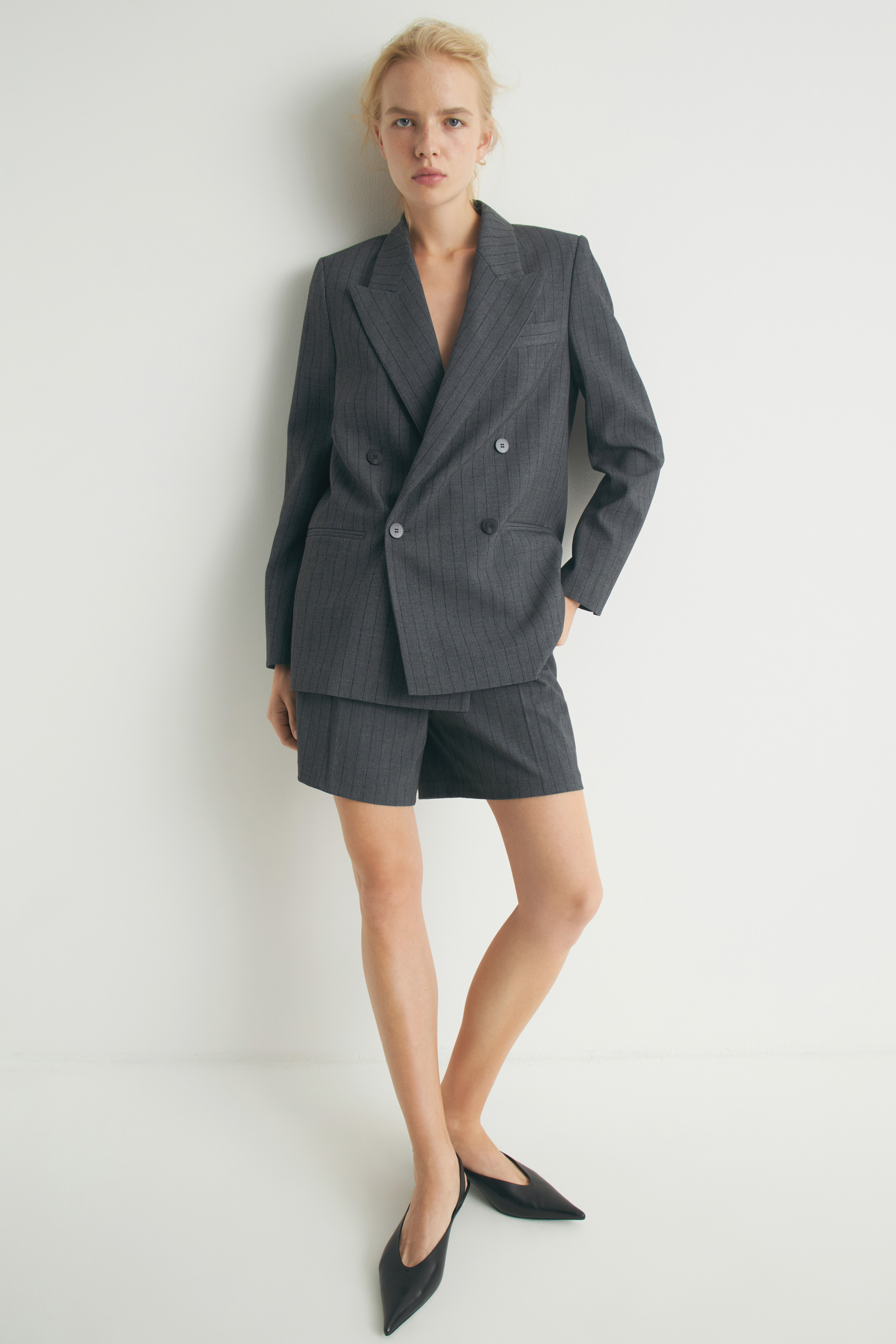 ジャケット PLAIN FW25 STRIPED DOUBLE BREASTED BLAZER (44194312 98) Double-breasted pinstripe blazer - Dark Blue | Benetton
