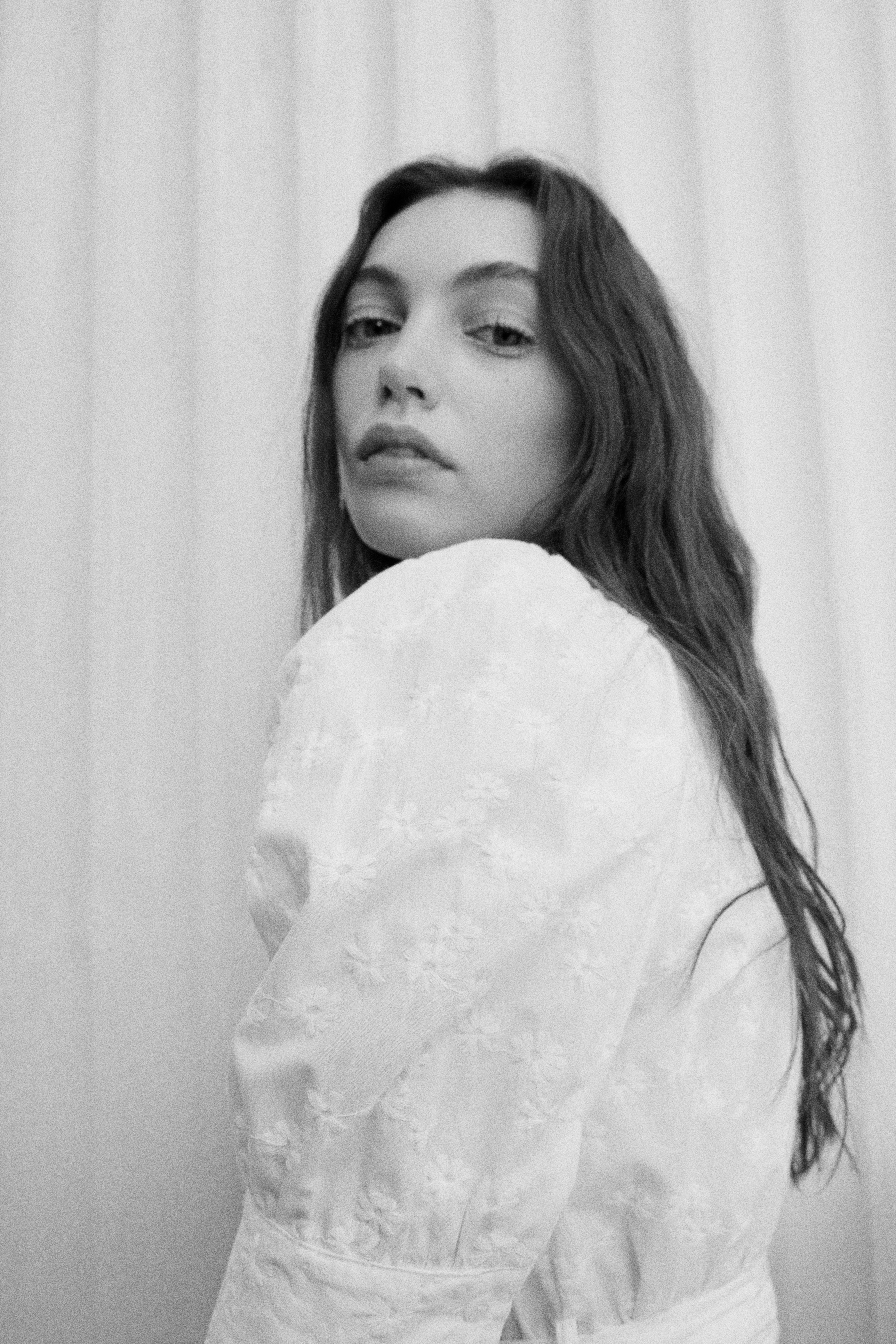 Блузка с запа́хом